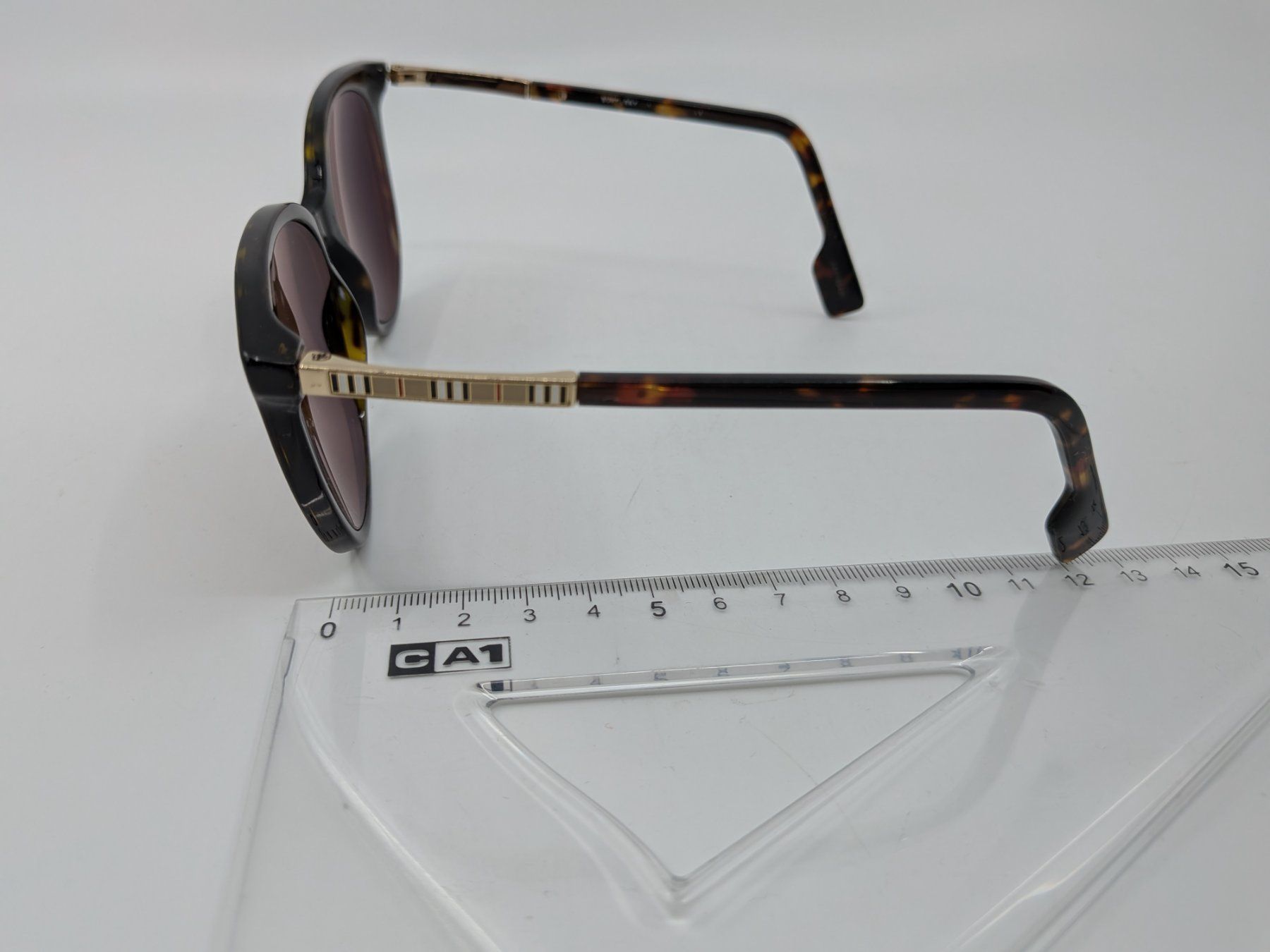 Burberry Occhiali & Lenti: Burberry Sonnenbrille – Usato da Emmen venduto da magelan 3