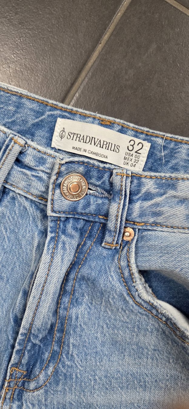 Stradivarius Jeans: Jeans Stradivarius Gr. 32 – D'occasion à Lyss par Urma5 2