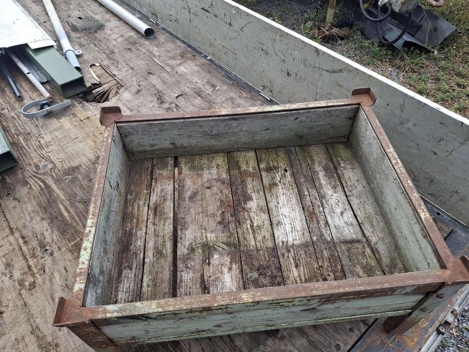 Caisses de transport: Paloxe Materialkiste Blumenkiste Decko – D'occasion à Goldingen par mllerr2007 2