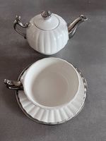 Teeset mit Kanne, Tasse & Unterteller