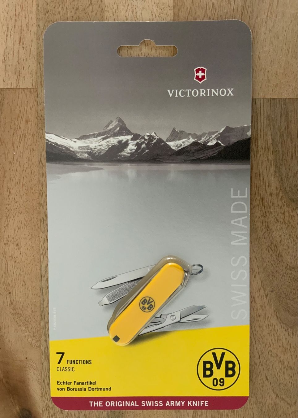 Victorinox Coltelli tascabile: Victorinox Classic SD Gelb BVB – Nuovo e nell'imballaggio originale da St. Margrethen SG venduto da vista23