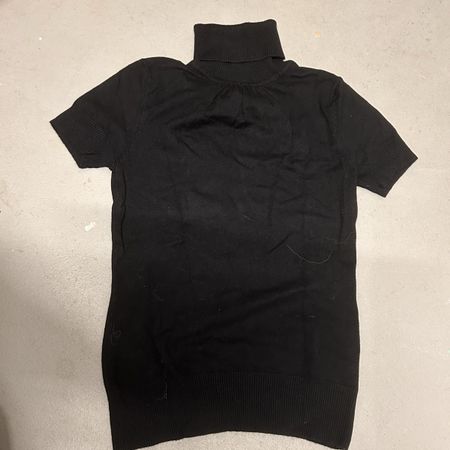 Short sleeve turtleneck sweater black size XS
