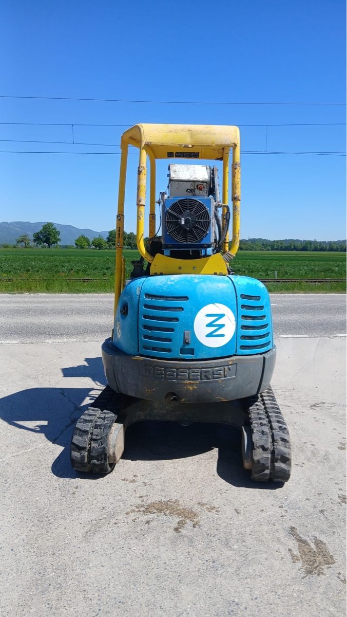 Escavatori: Bagger Messersi 2,7 Tonnen . – Usato da Niederbipp venduto da baggerch 1