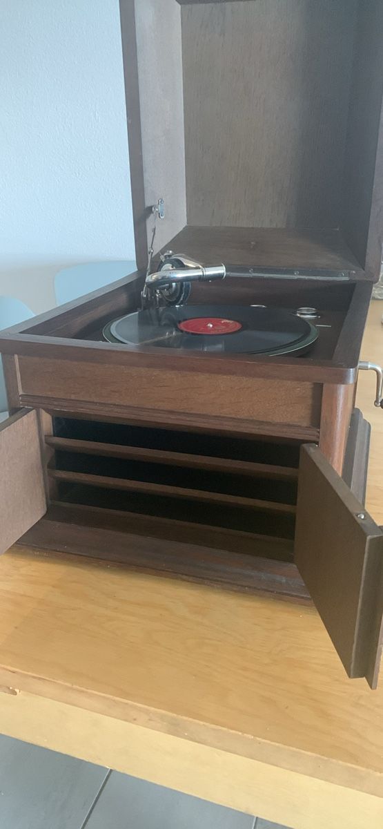 Thorens Giradischi: Ein Plattenspieler Thorens, – Usato da Rafz venduto da kkk2kkk 3