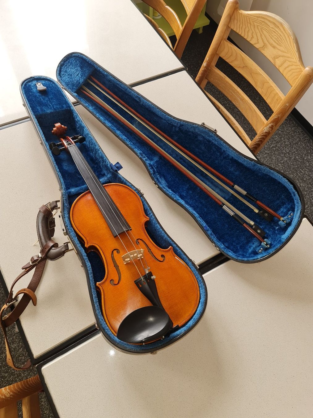 Instruments de musique: Alte Geige – D'occasion à Degersheim par Tosam_Degersheim