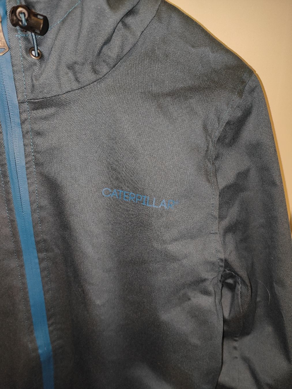 Giacche: Caterpillar (CAT) Damenjacke XS wasserabweisend mit Kapuze – Usato da Rothrist venduto da SiddharthaMoon 6