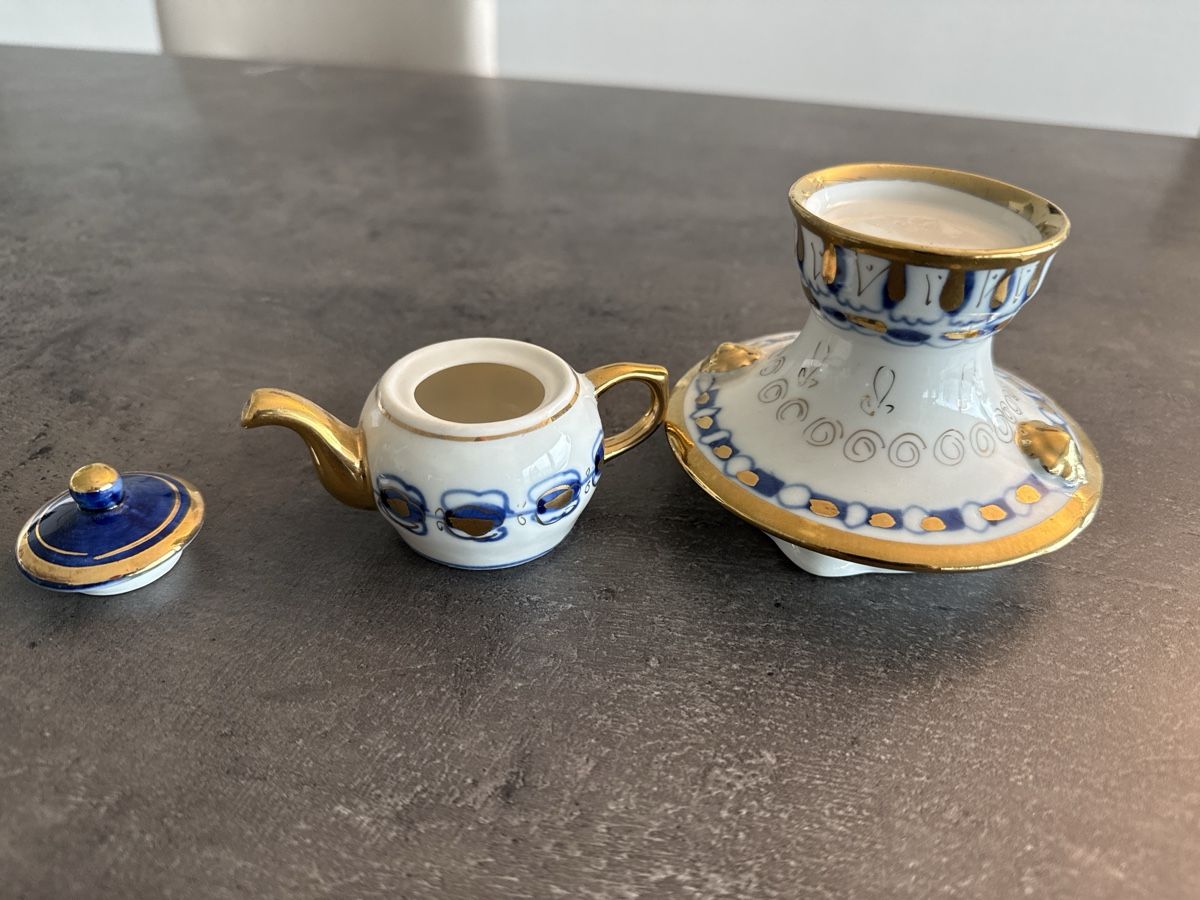 Tutte le decorazioni: Miniature Teekanne mit Ständer, Dekoartikel – Usato da Euthal venduto da 99Antik 1