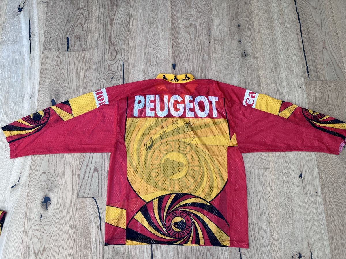 Canottiere & Pantaloni: SCB Trikot 1993/94 – Usato da Herbligen venduto da nic_q8yn 2