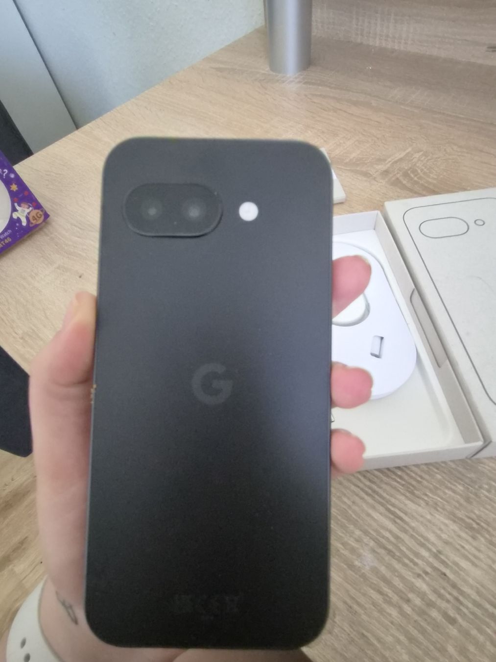 Google Telefoni cellulari / Smartphones: Google Pixel 9a (inkl Uhr) – Nuovo (secondo la descrizione) da Wynau venduto da rem_5tpw 2
