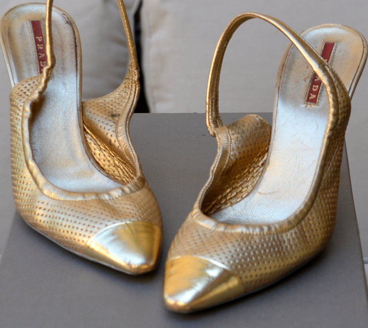 Prada Scarpe da donna: Pumps Prada .36,5 Vintage – Usato da Collonges venduto da arashee