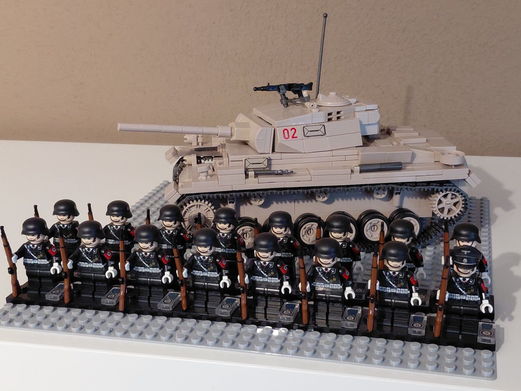 Kit di modellismo & Modellini statici: Panzer III mit Soldaten – Usato da Sirnach venduto da sonnebeck 1