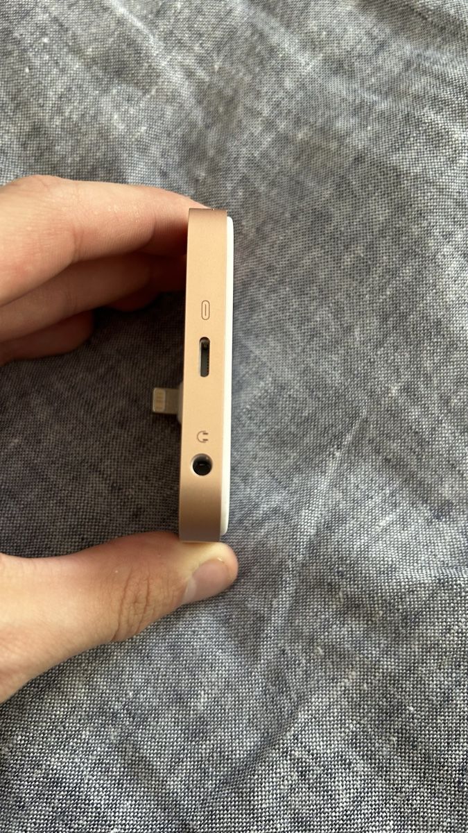 Staffe: iPhone Halterung Lightning & Aux Anschluss – Nuovo (secondo la descrizione) da Kriens venduto da SRIKA 1