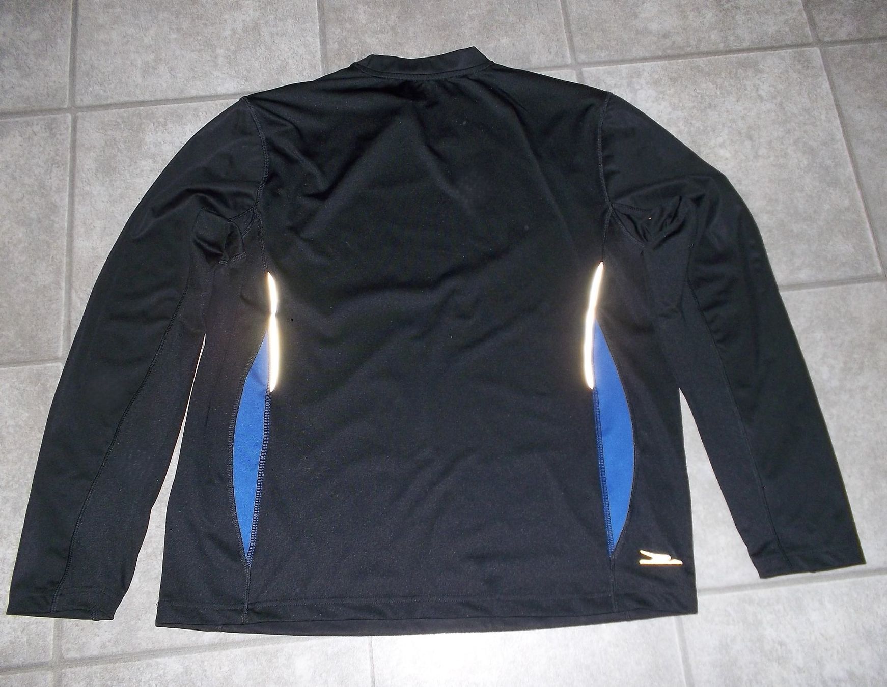 T-shirt: 2 Herren Laufshirt Grösse 50 / 52 – Usato da Kaltbrunn venduto da Cindy99 2