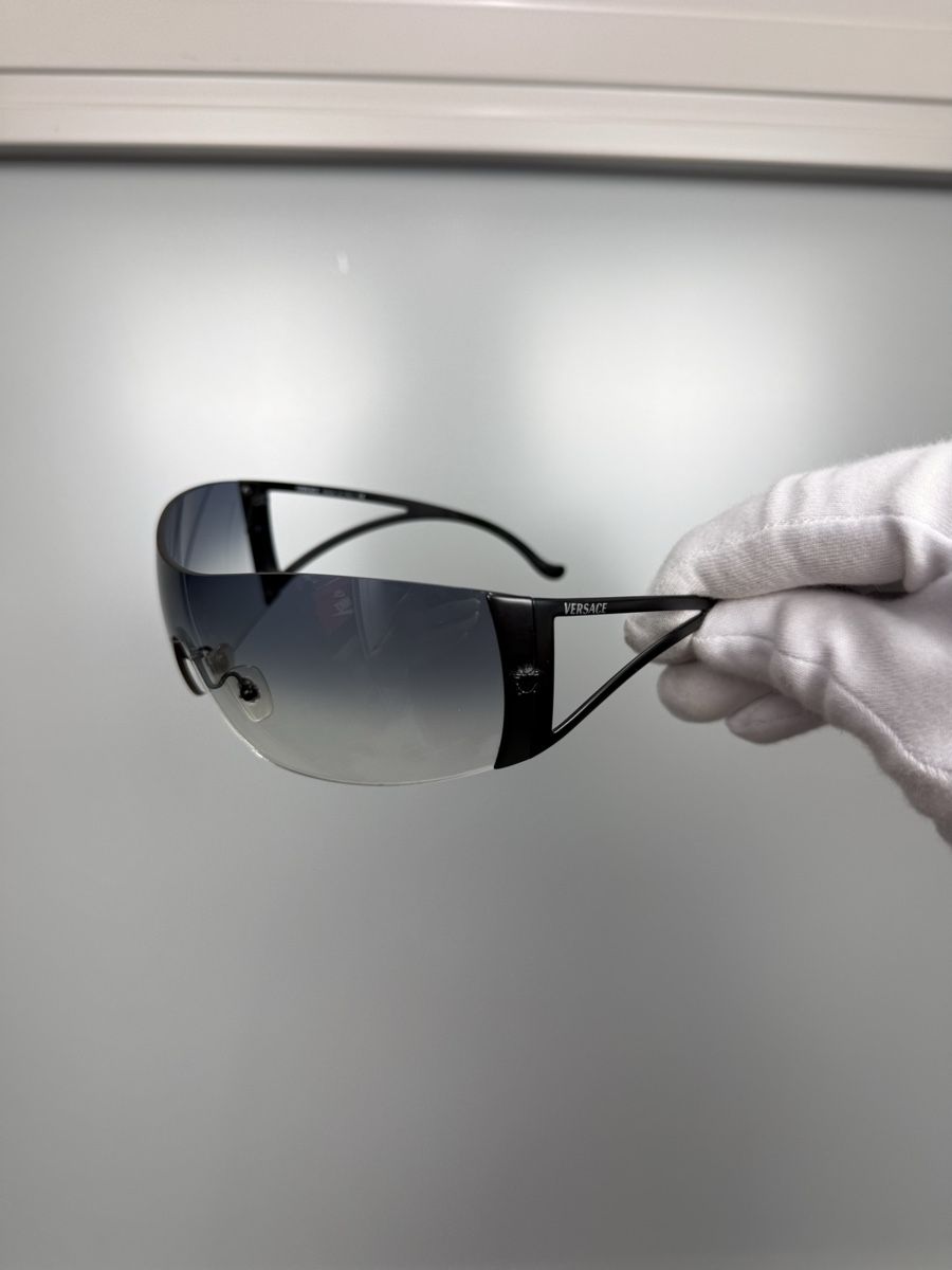Versace Lunettes & Verres: Versace Sunglasses - MOD2034 – D'occasion à Lausanne par Unehistoiredesapes