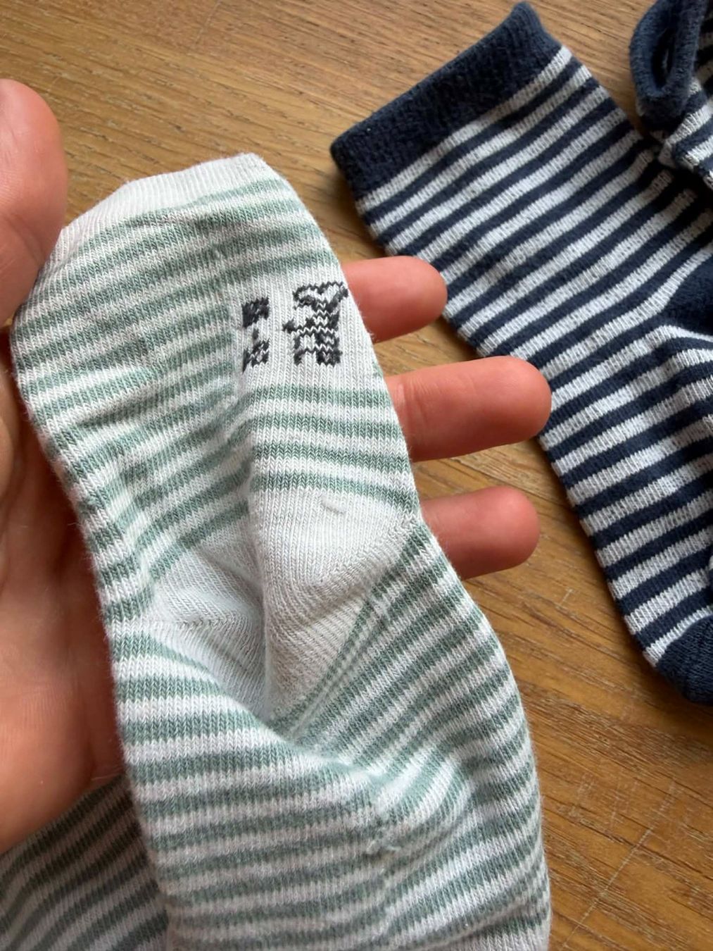 Calze per bambini: Gestreifte Kinder Socken, Grösse 23-26 – Usato da Riehen venduto da ann_76jw 2