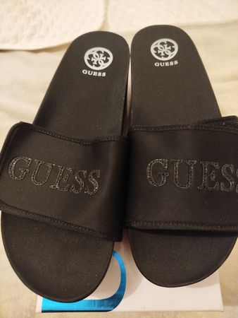 Guess Sandalen Schwarz NEU mit Box Damen
