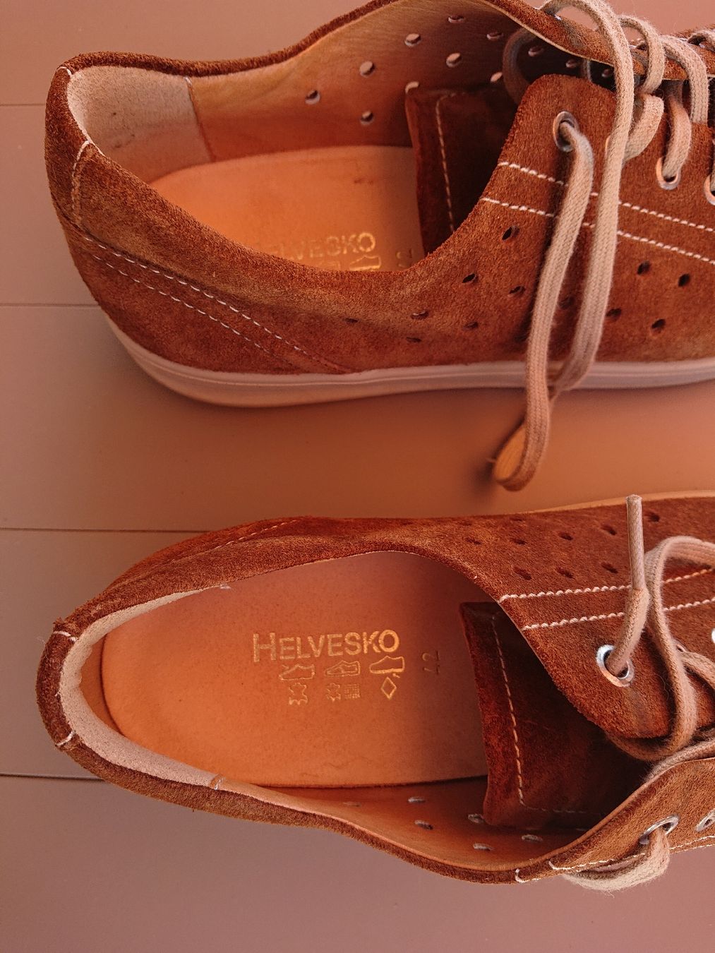 Helvesko Damenschuhe: Helvesko modèle femme 42 – Gebraucht aus Lentigny von ti_2020 3