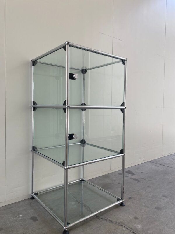 Vetrine: USM Vitrine 1x3 mit 2 Glastüren – Usato da St. Gallen venduto da MSMoebelhandel