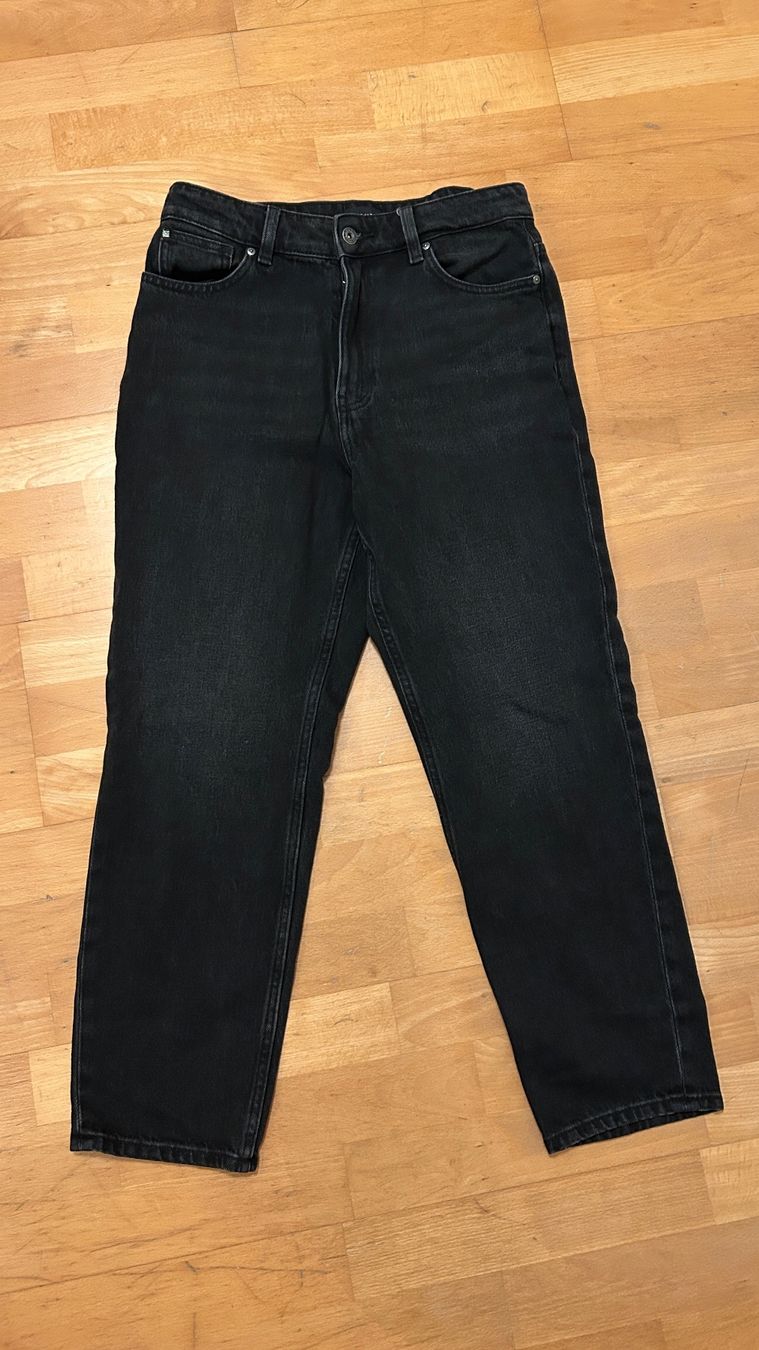 Only Jeans: ONLY Emily Straight Ankle Gr. 31/32 – Nuovo (secondo la descrizione) da Zürich venduto da Rikardas