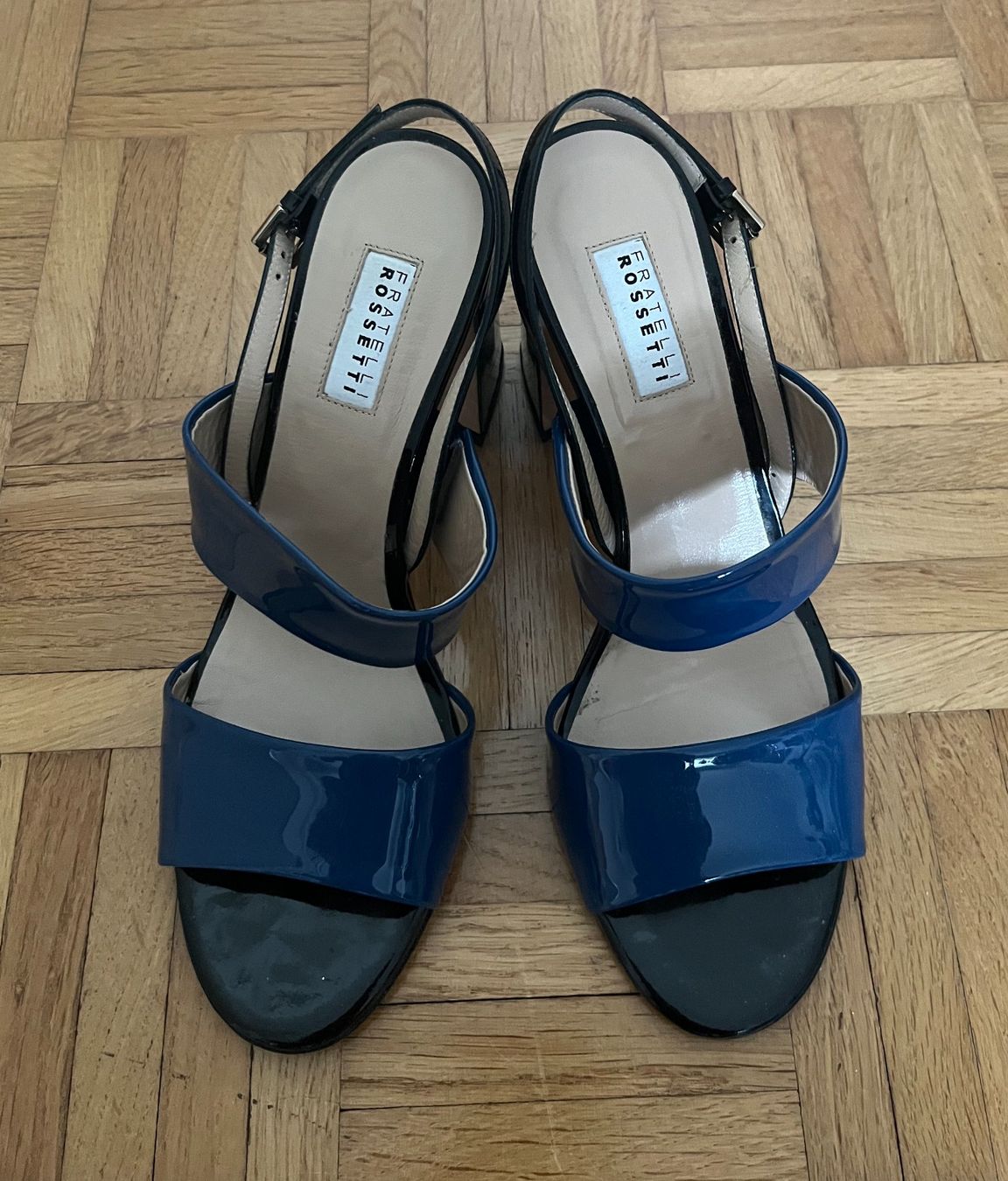 Fratelli Rossetti Scarpe da donna: Fratelli Rossetti Lackledersandale Gr. 38 – Usato da Luzern venduto da Lampion