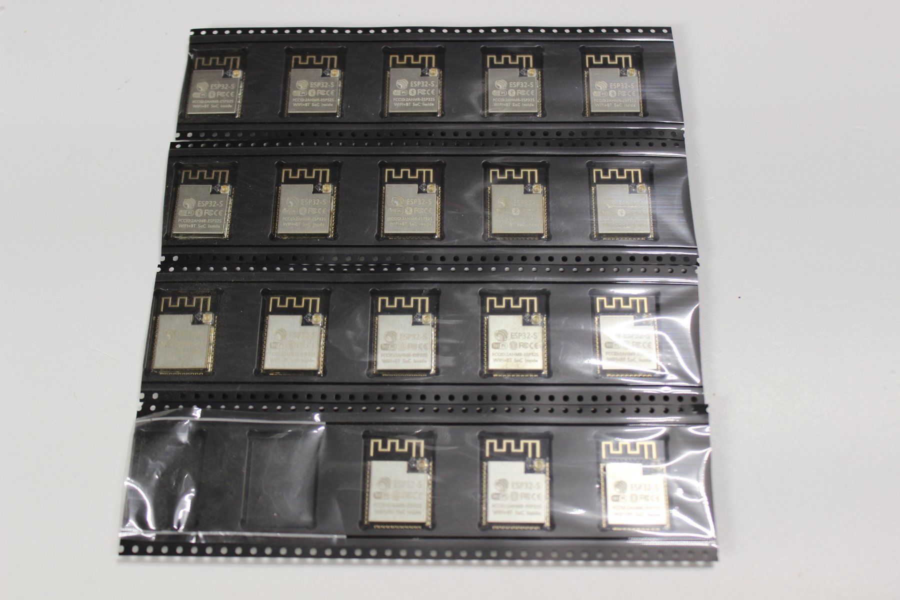 18 stk ESP32-S Module (Neu und originalverpackt) in Schüpfen für CHF 10 ...