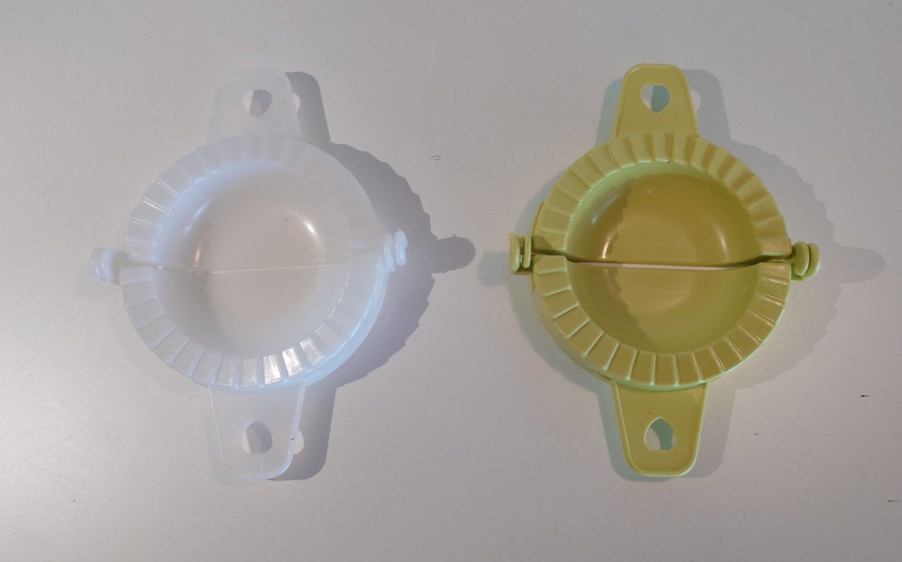 Teglie da forno: 2 Ravioli-Förmchen / Momo-Förmchen / Ø 7cm Durchmesser – Nuovo (secondo la descrizione) da Ostermundigen venduto da Chrisascht