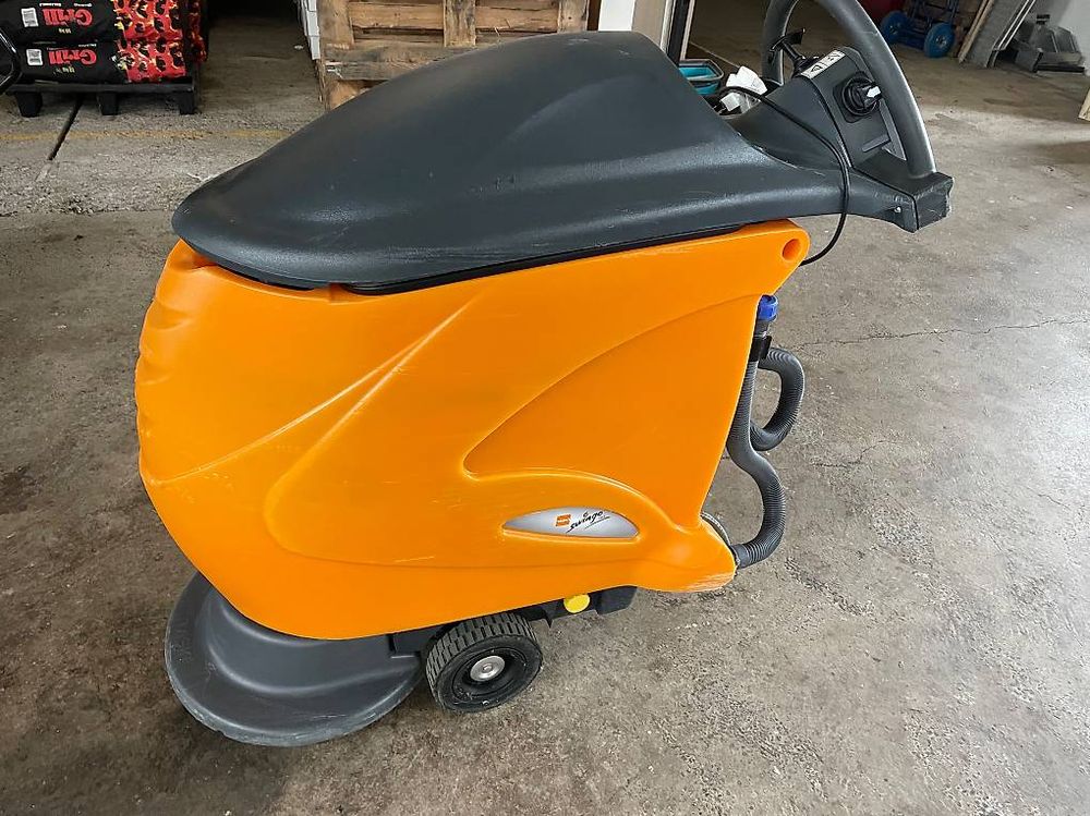 Taski Scheuersaugmaschine (Gebraucht) in Grüningen für CHF 1200 – nur ...