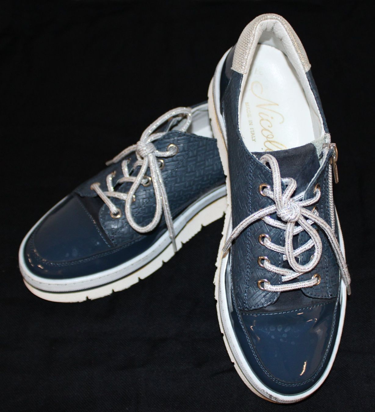 Damenschuhe: Sneaker *NICOLE* – Gebraucht aus Schaan von antikes_und_kurioses