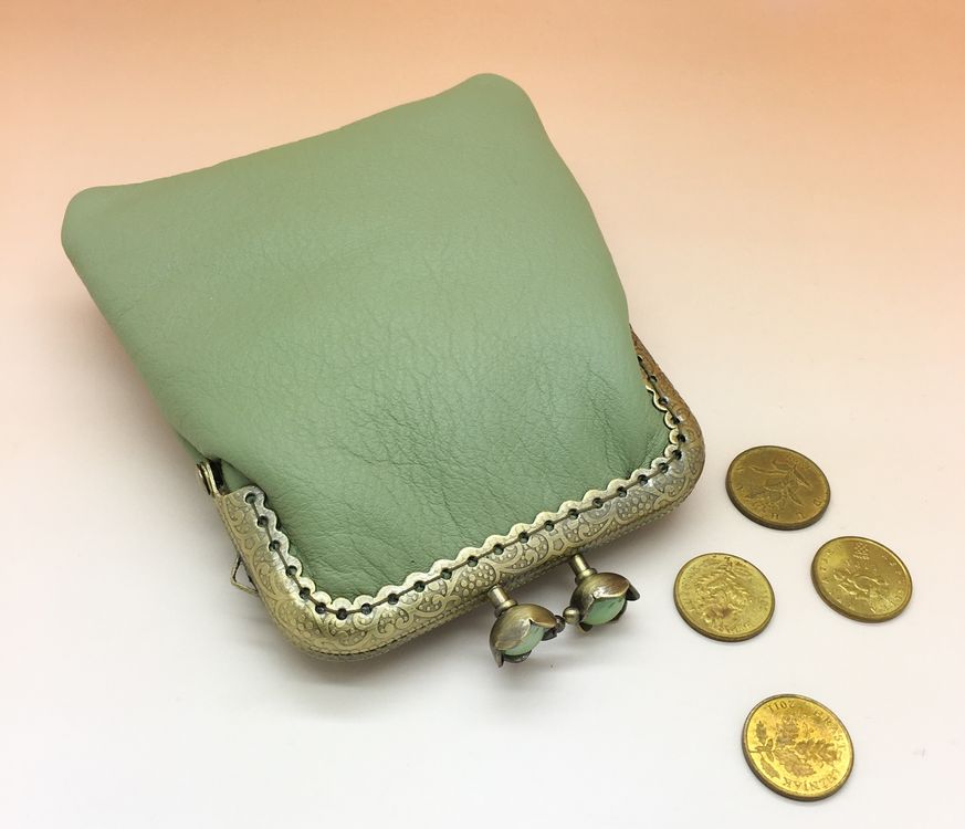 Portemonnaie mit Kreditkartenfach &amp;quot;Carré&amp;quot; Leder Grün | Kaufen auf Ricardo