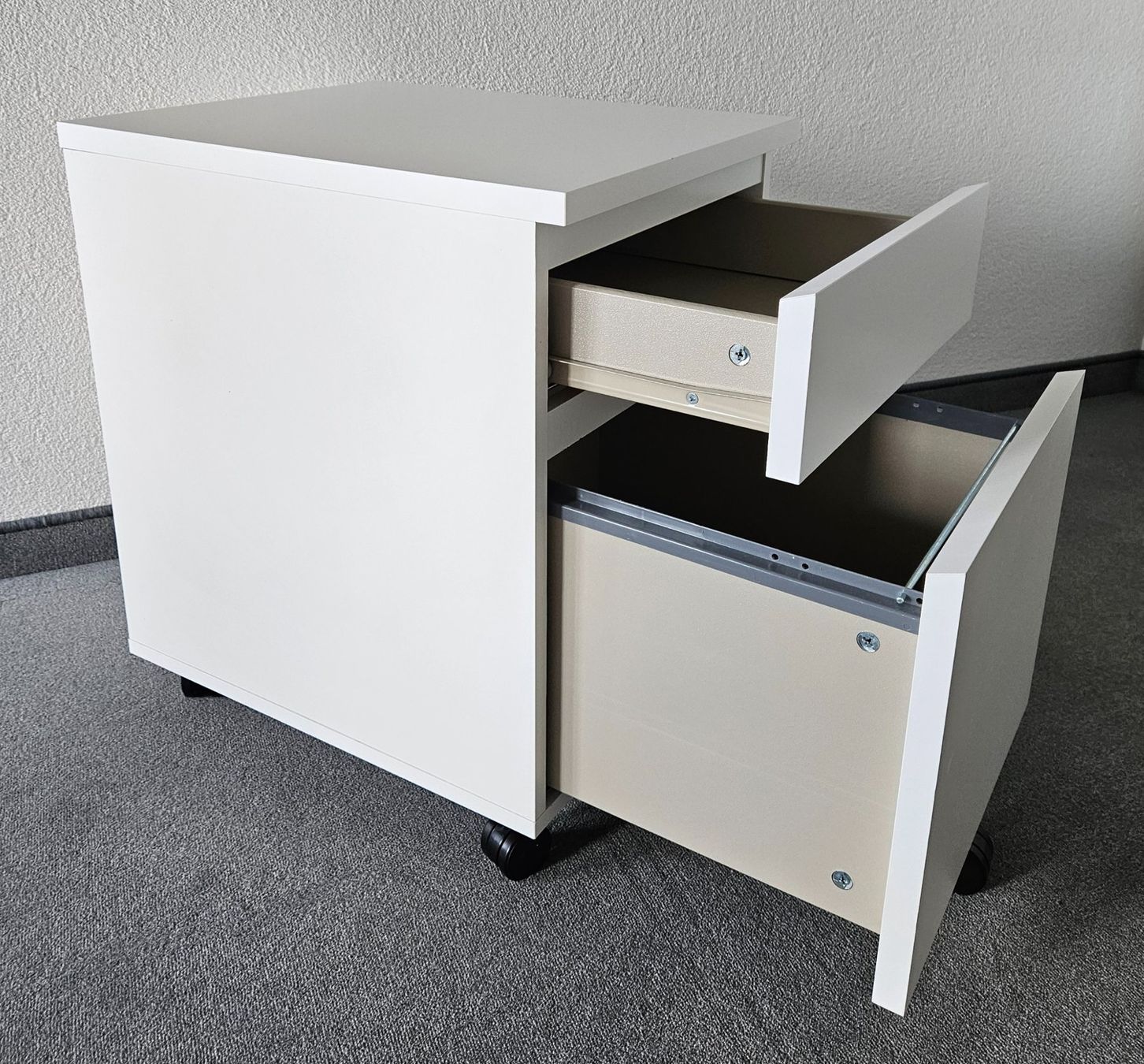 Banconi: Rollkorpus / Rollcontainer weiss – Usato da Gommiswald venduto da Rickenblitz 1