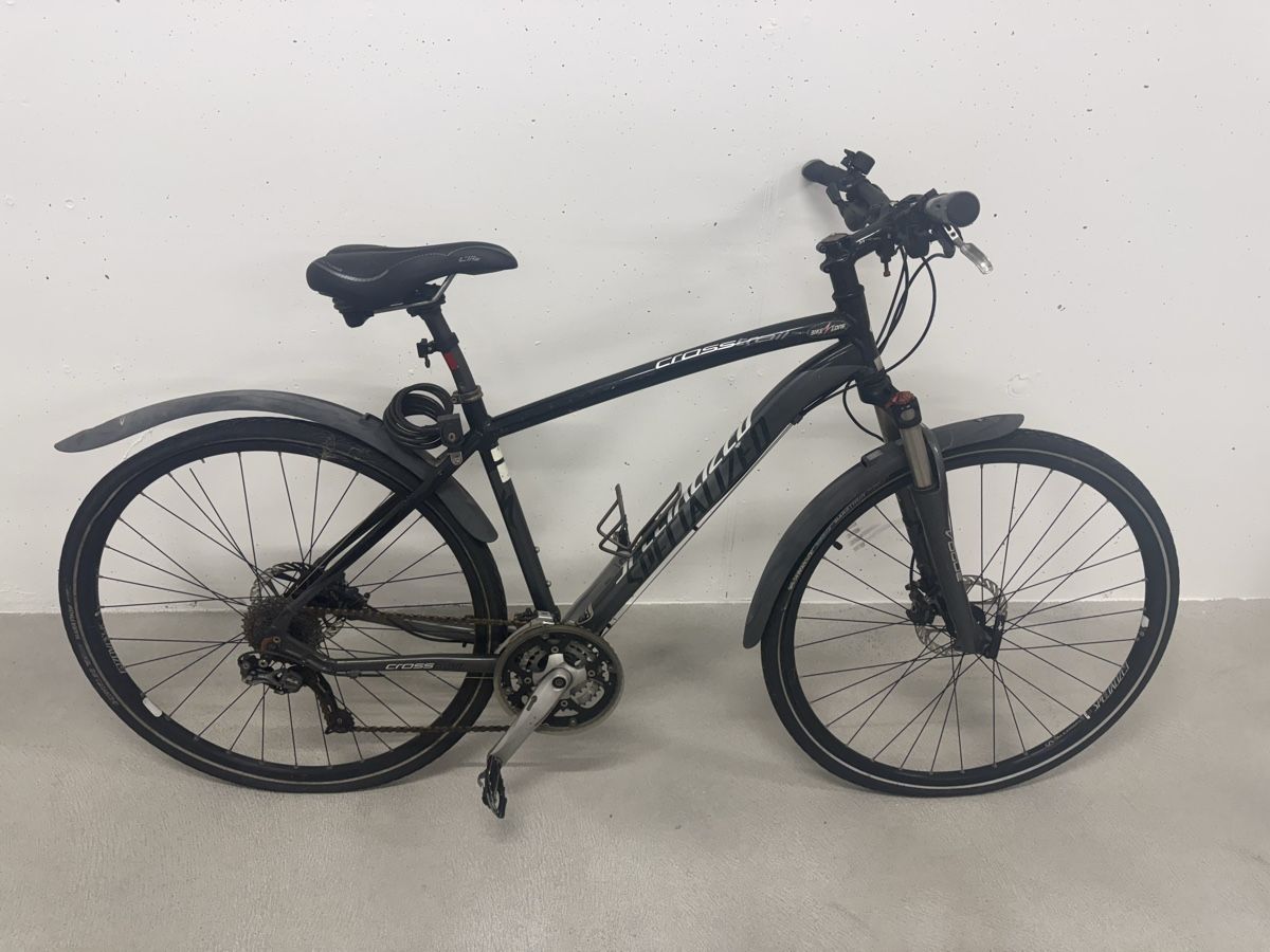 Specialized Biciclette: Fahrrad Specialized Crosstrail schwarz gebraucht – Usato da Boswil venduto da Svonika