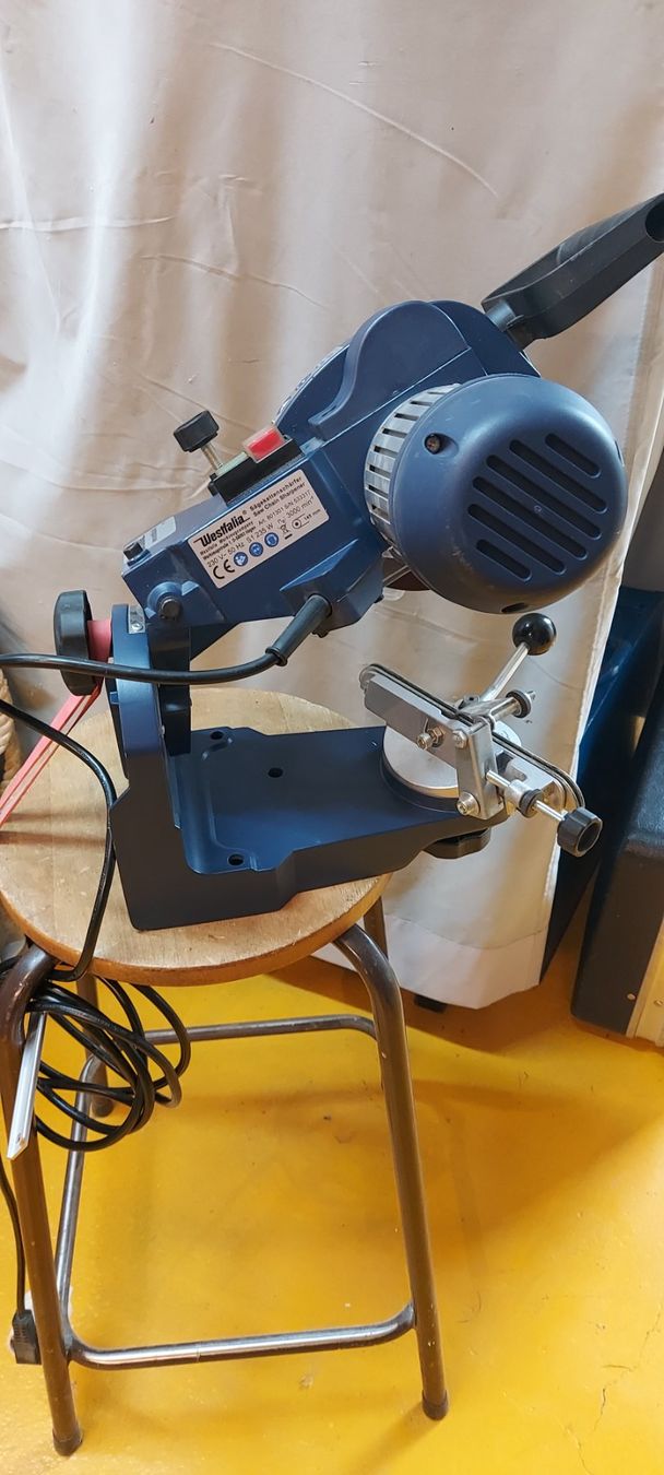 Aiguiseuses & polisseuses: Kettenschärfgerät Westfalia – D'occasion à Riken AG par ebufix 5