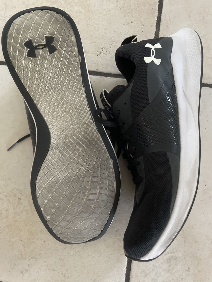 Under Armour Scarpe da uomo: Under Armour Laufschuhe Charged Aurora, Grösse 46 – Usato da Obergerlafingen venduto da cabo4 2
