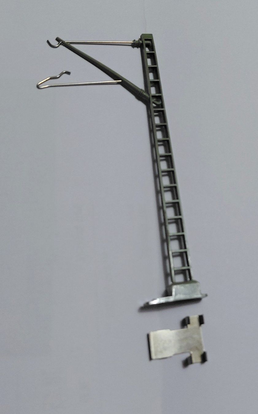 Märklin Modelleisenbahnen: 22 supports pour Mât de caténaire Märklin Ho – Gebraucht aus Yvonand von cha_zx5t 1