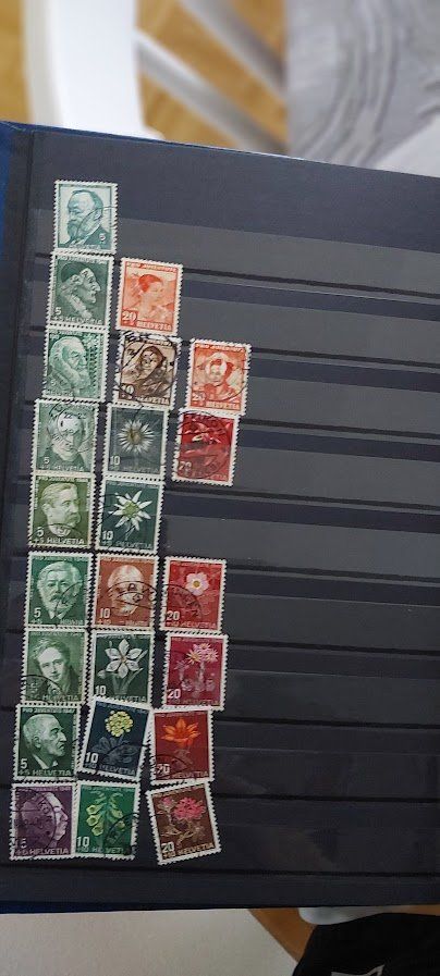 Tous les timbres: Collection de timbre suisse et etranger – D'occasion à Neuchâtel par NEMP 5