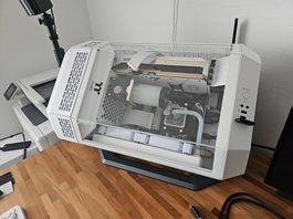 Thermaltake Tower 300 Gehäuse