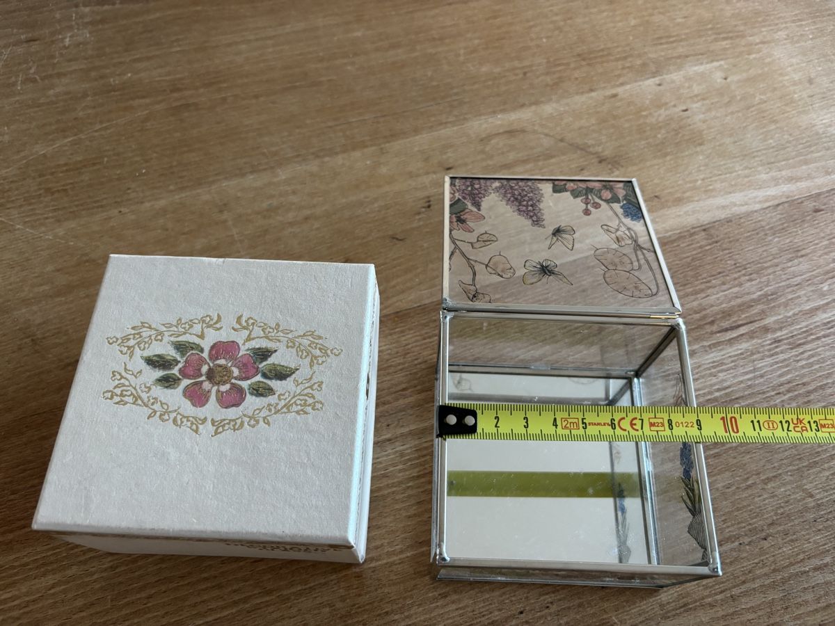 Contenitori & Simili: Dekorative Glas Schmuckschatulle mit Originalverpackung – Usato da Zürich venduto da Kaep 1
