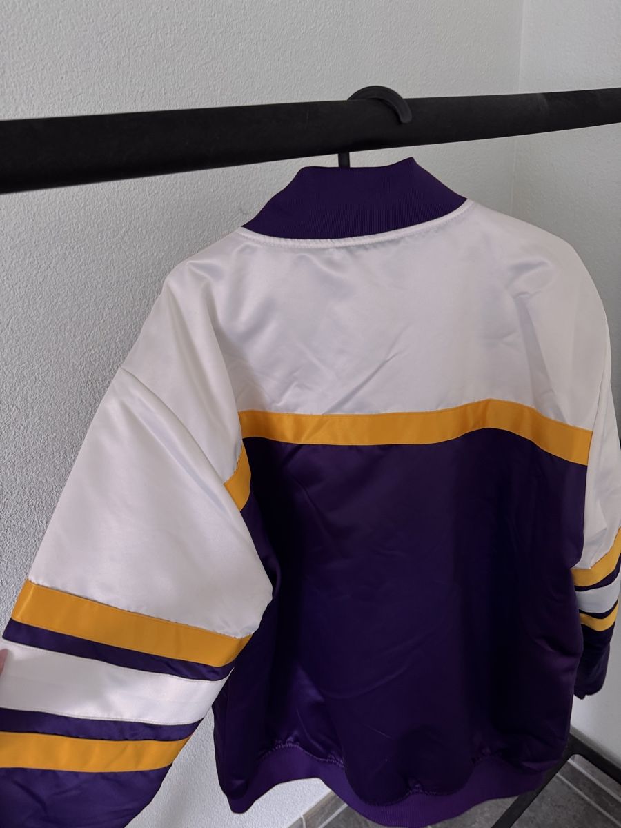 Giacche: Lakers Collagejacke – Nuovo (secondo la descrizione) da Alpnach Dorf venduto da rie_72hw 1
