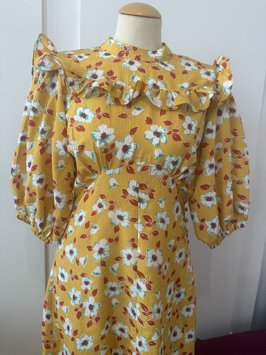 Kleider: Robe fleurie ASOSA – Neu und originalverpackt aus Le Locle von tchanatakoua 1