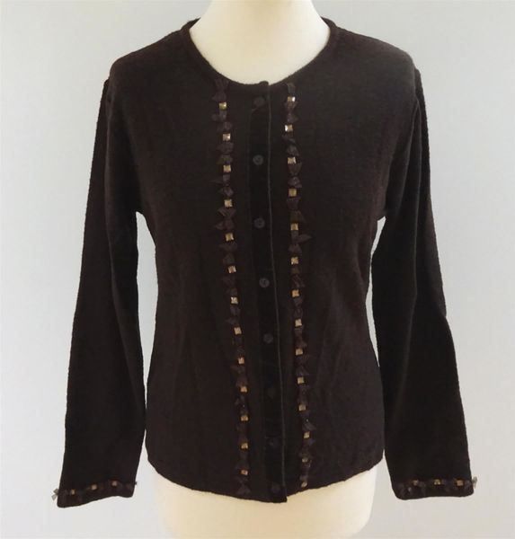 Giacche: Avantgarde - Strickjacke mit Perlen - braun - Grösse 40 – Usato da Zofingen venduto da Justizia_01