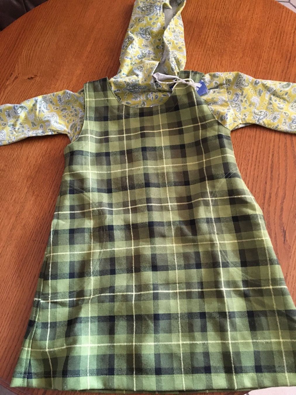 Kleider & Röcke: Robe et pull fille – Gebraucht aus Montsevelier von Batson