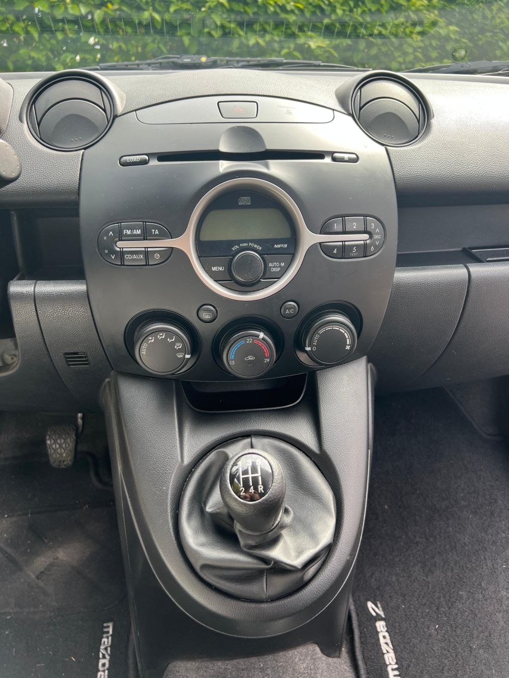 Mazda Autos: Mazda 2 1.3 HP Exclusive – D'occasion à Gümligen par Shev 7