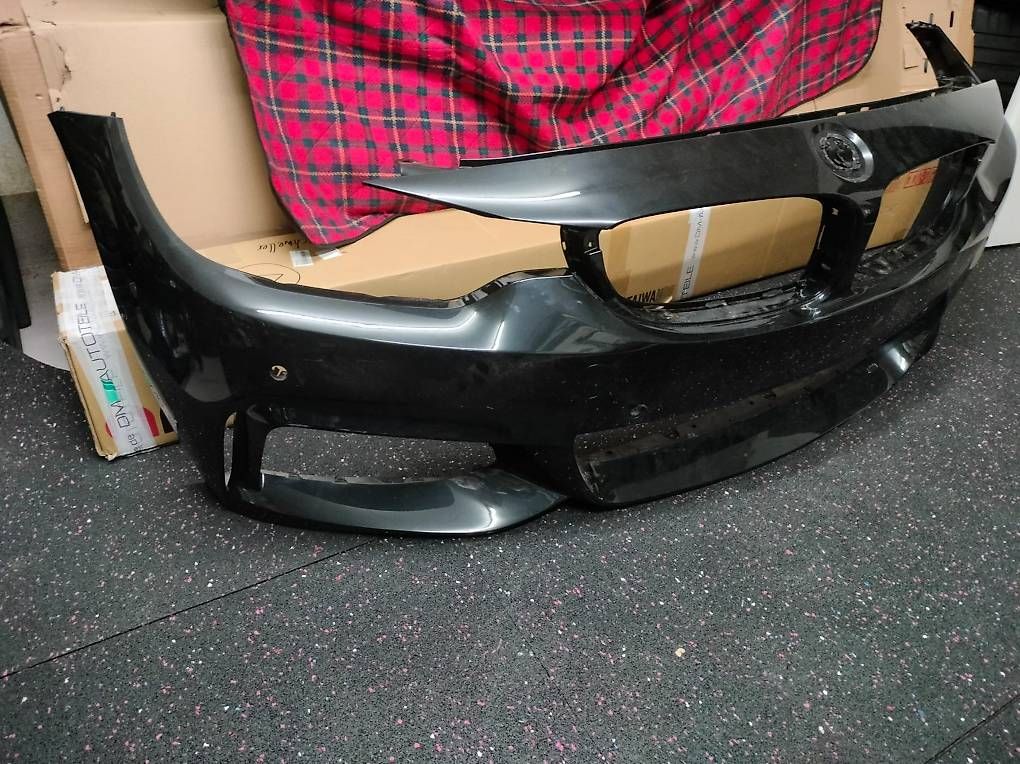BMW Tutti pezzi di ricambio auto: Frontstossstange / Stossfänger BMW 4er – Usato da Muri b. Bern venduto da Ghd_Ebr4 1
