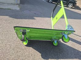 Chariot à plate-forme pliable