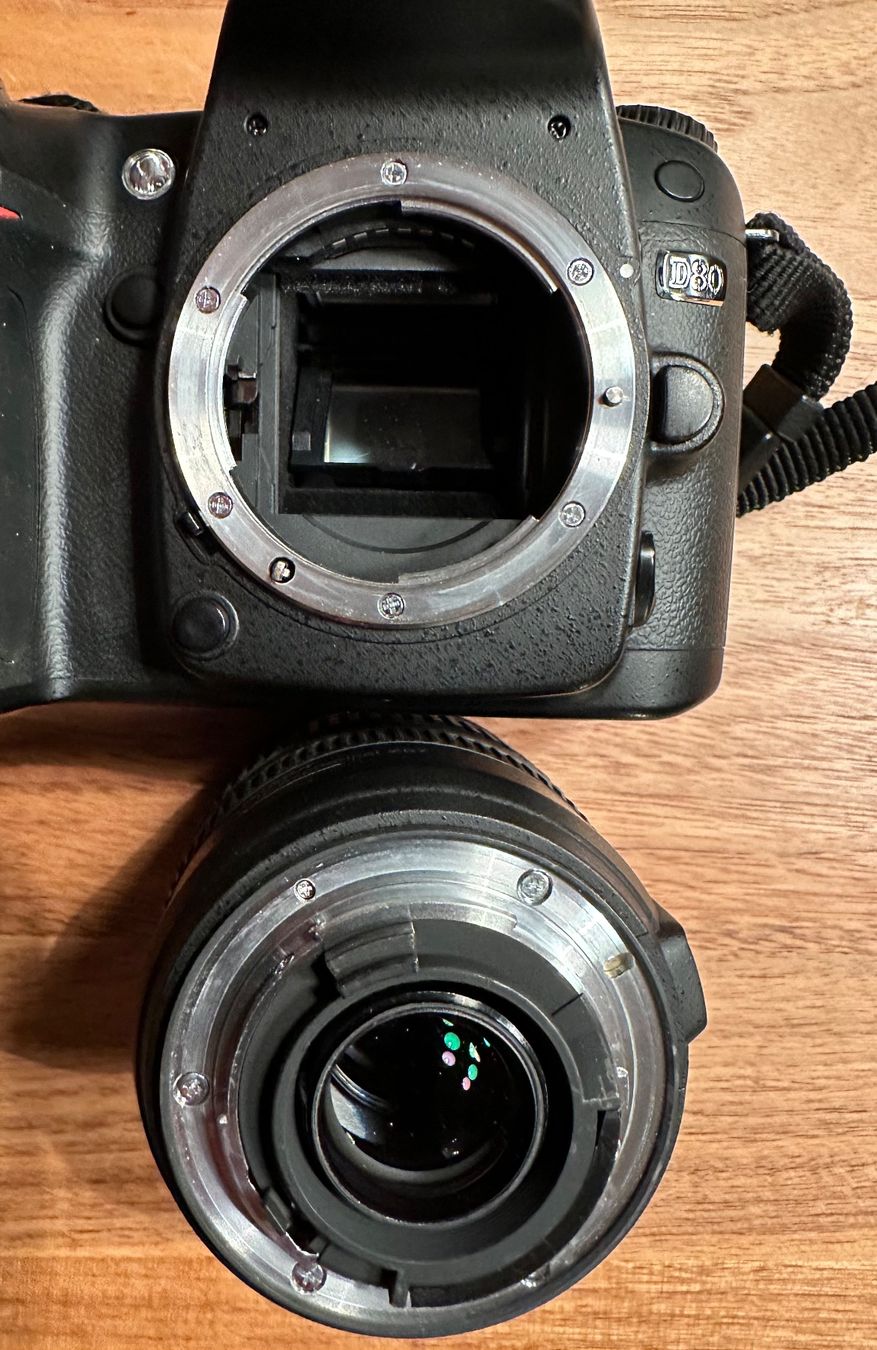 Nikon Kamera: Nikon Spiegelreflex Kamara / D80 – Gebraucht aus Russikon von  3
