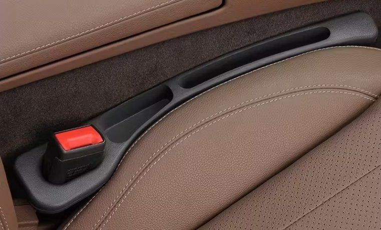 Sonstiges Fahrzeugzubehör: Autositz Zwischenraumfüller mit Ablagen – Neu (gemäss Beschreibung) aus Kollbrunn von equipe-bachofner.ch
