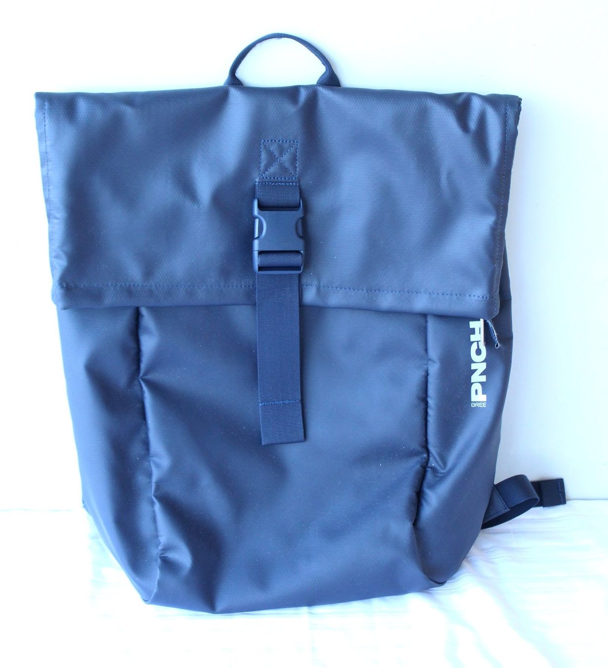 Bree Zaini: Bree Pnch 93 Backpack Rucksack Laptopfach Dunkelblau Neu – Nuovo (secondo la descrizione) da Zürich venduto da Auctionata