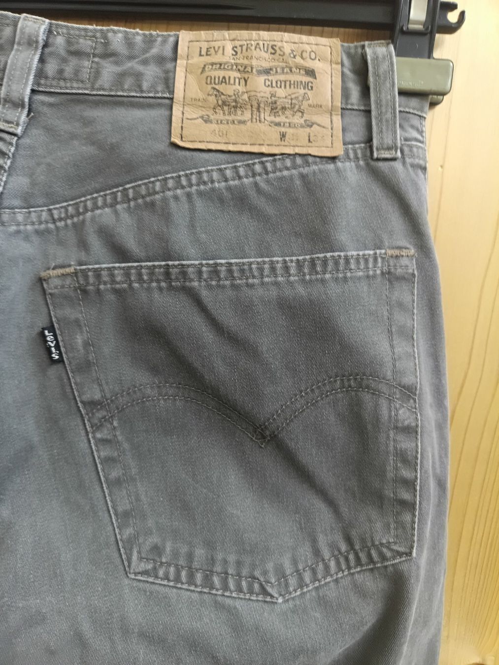 Levi's Jeans: Levi's 401 Jeans grau W31 – Neuf (Voir description) à Wängi par Ladys_First 4