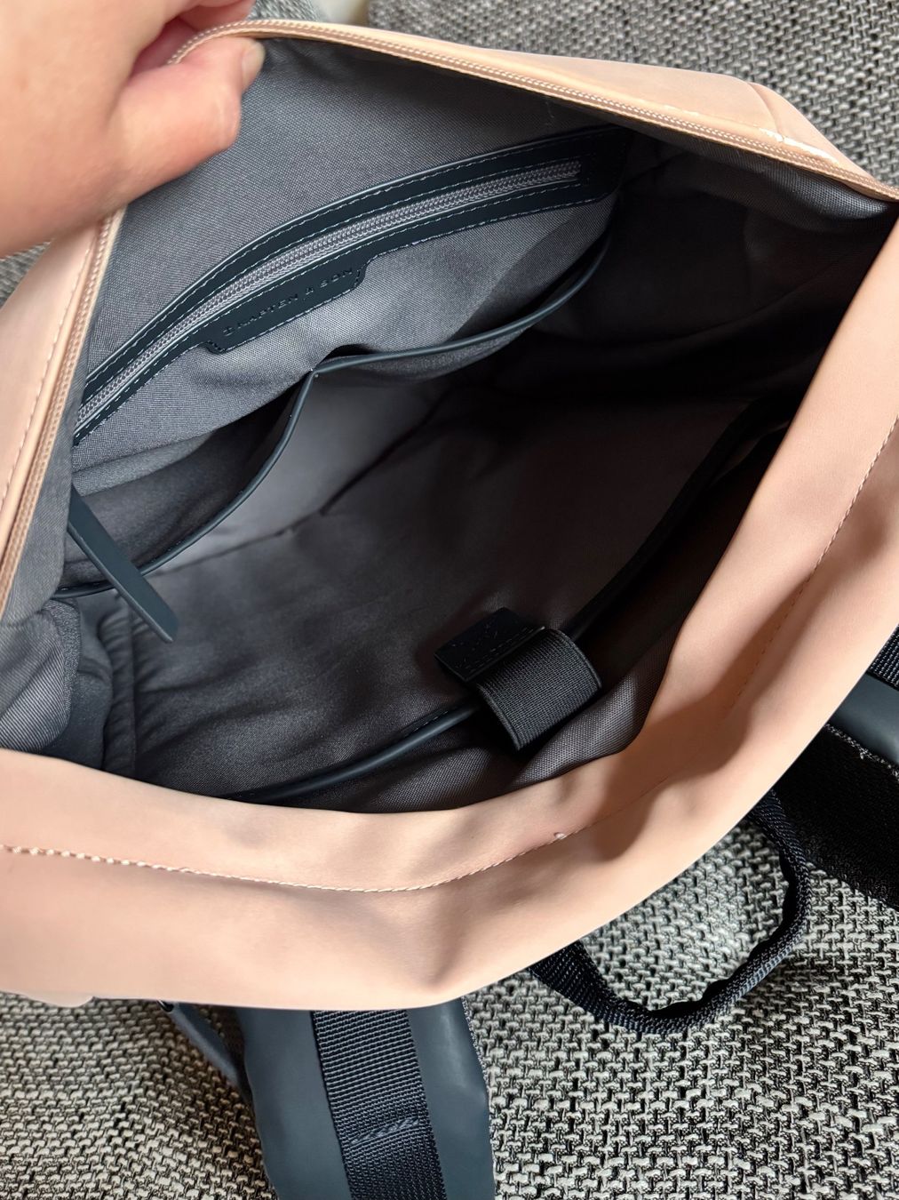 Kapten & Son Zaini: Rucksack Kapten & Son Helsinki Navy Blush – Usato da Gommiswald venduto da Aloha.Spirit 4