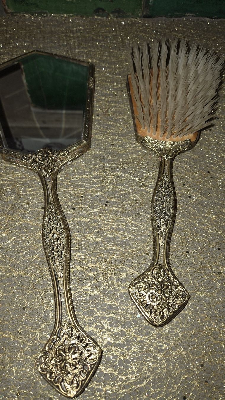 Altro per la cura dei capelli: Spiegel Bürste antik – Nuovo (secondo la descrizione) da Kölliken venduto da Upcycling-by-Mc-TAM 3